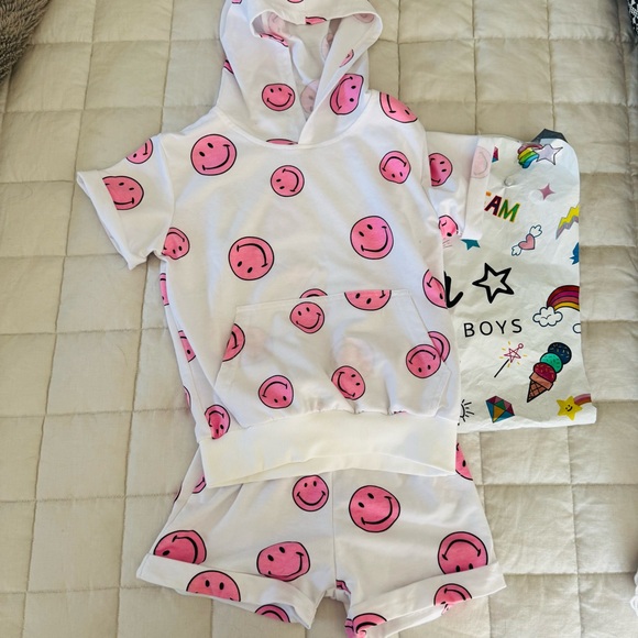 Lola and the boys emoji shorts set, pink and white - Picture 2 of 3